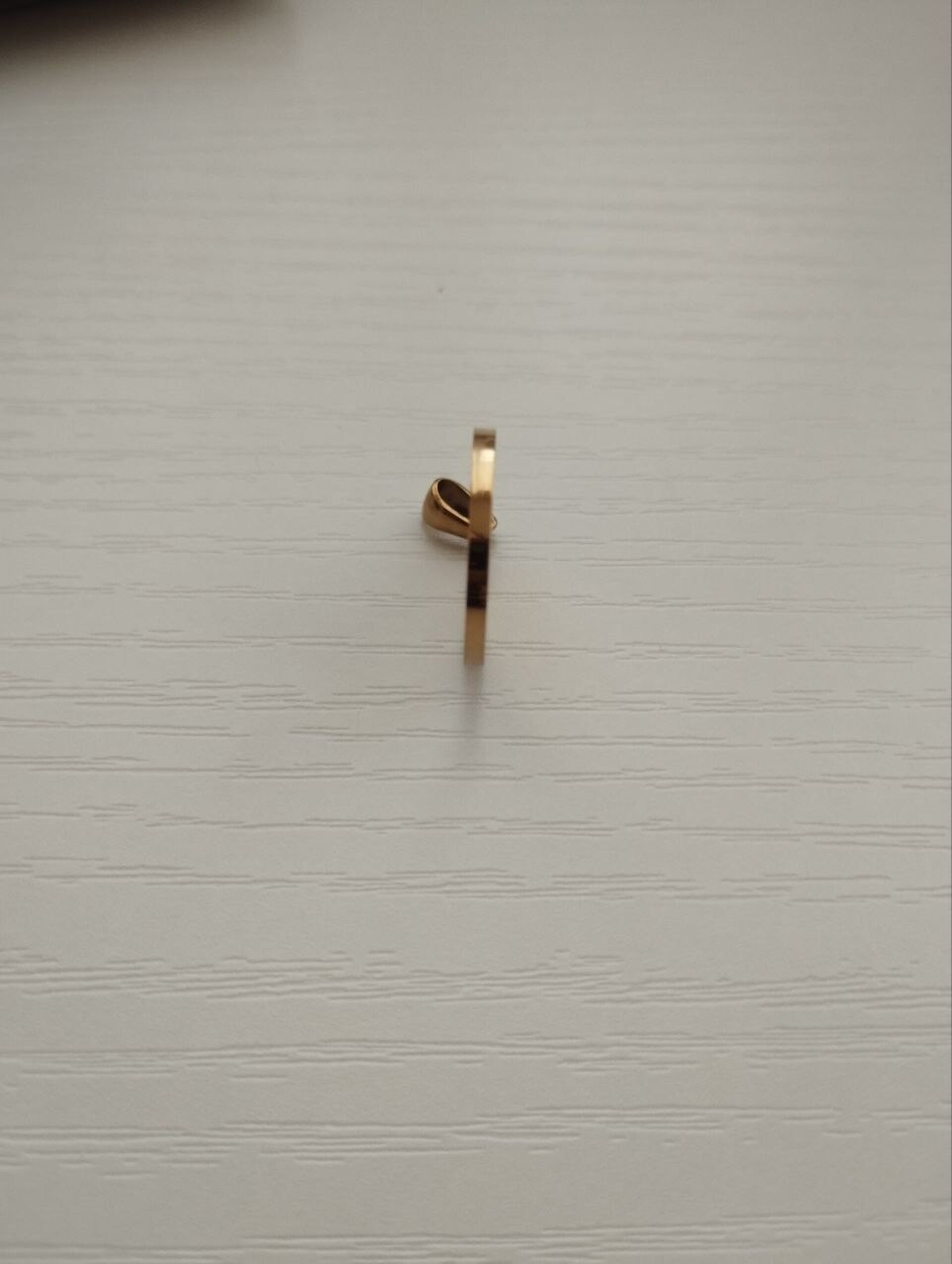 Dije redondo dorado. - 3